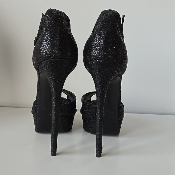 Gray Gradient Background - Picture 5 of 8